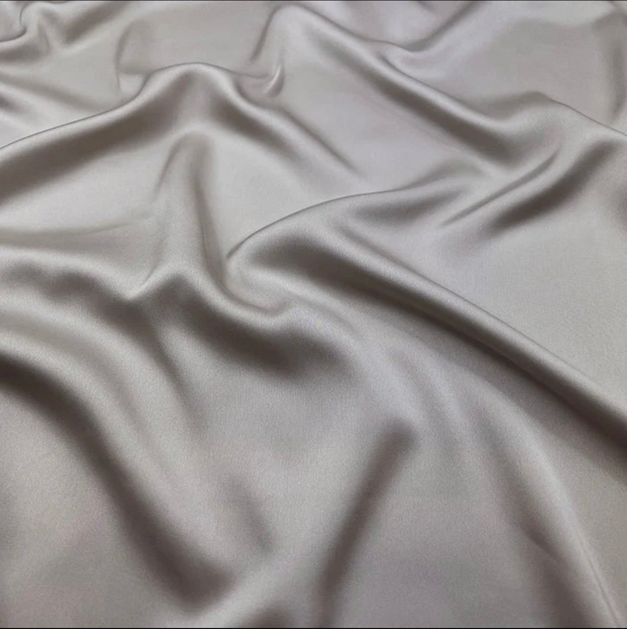 Foulard en Satin Soyeux